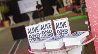 Er is hoop voor de democratie! 'Alive and Clicking' goed ontvangen